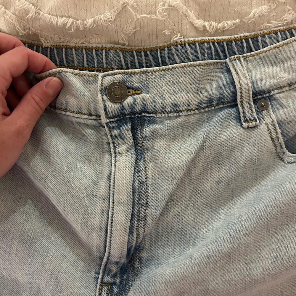 Aerie Light Wash Distressed “Daydream” Jean Shorts - Picture 2 of 5